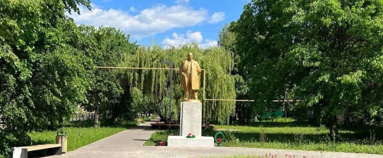 Алатырь памятник Ленину