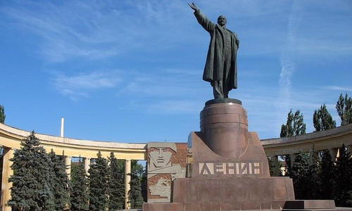 Ленин памятник 2